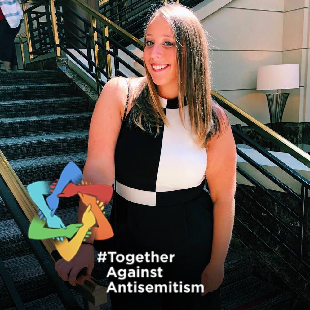 Meet your Posher, Rayna